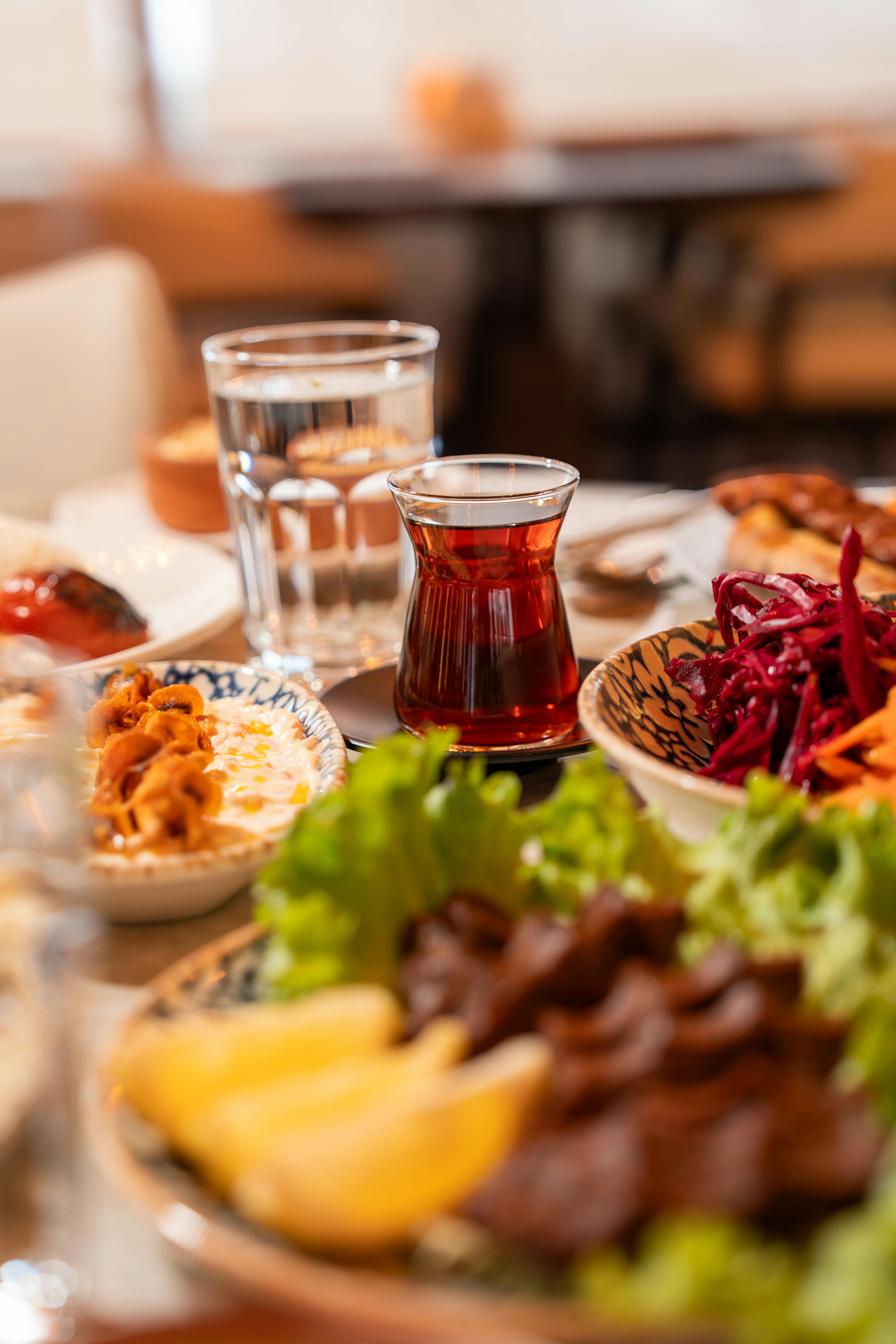 Anatolia Restaurant Atmosphäre mit türkischem Tee